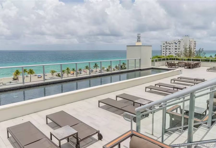 Costa Hollywood Luxury Residence — rooftop pool over the ocean